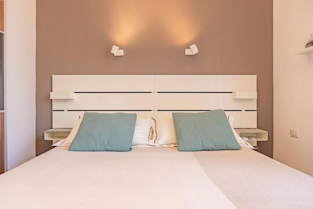 Guest Planet - Stylish Flat Bisceglie M1 Lägenhet Milano Exteriör bild