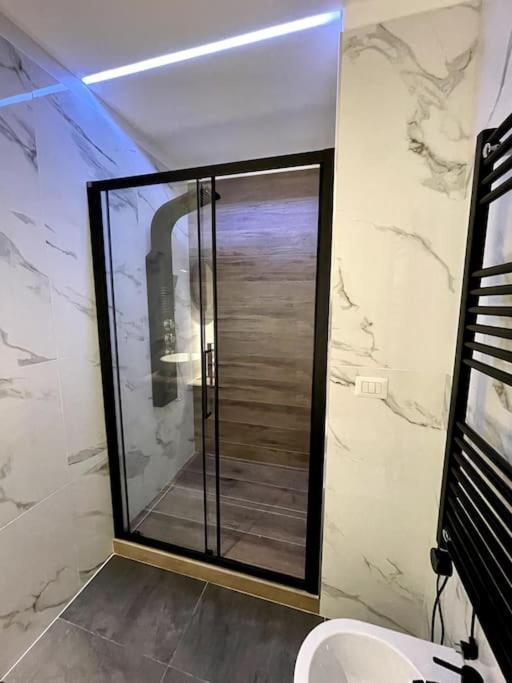 Guest Planet - Stylish Flat Bisceglie M1 Lägenhet Milano Exteriör bild