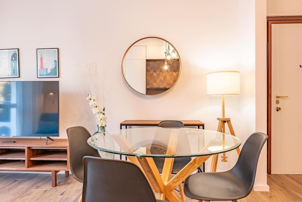 Guest Planet - Stylish Flat Bisceglie M1 Lägenhet Milano Exteriör bild